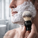 The Shaving Co. BLACK BRUSH AND STAND (Brocha Negra y Base Metal)